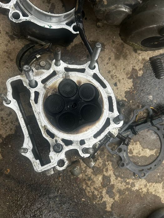 Dezmembrez Yamaha wr 400