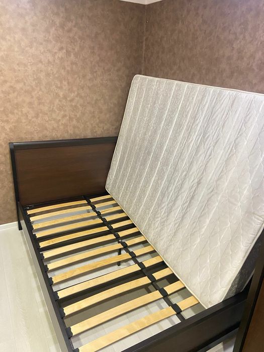 Продам двухспальная кровать.