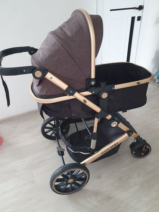 Коляска в хорошом состоянии