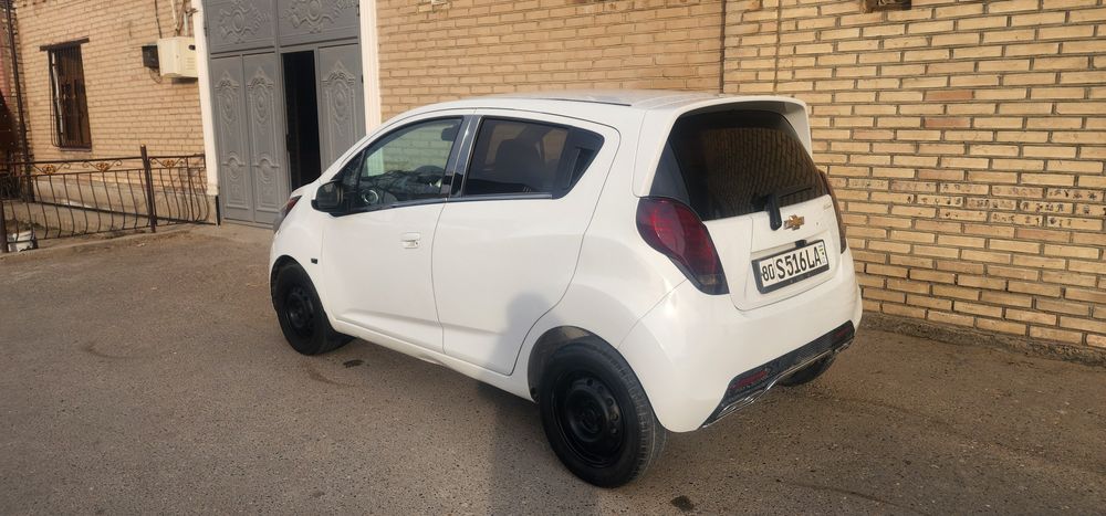 Spark  2012 yin sotiladi