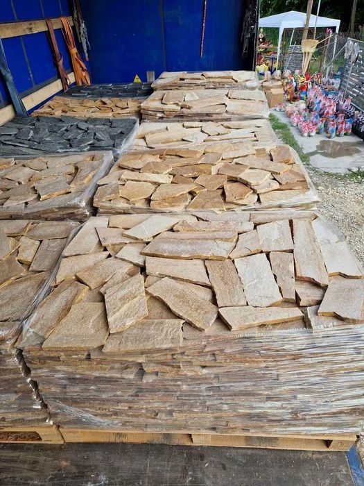 Depozit de piatra naturala de munte rezistentă la trafic greu, Asiguram transport și montaj in toată țara