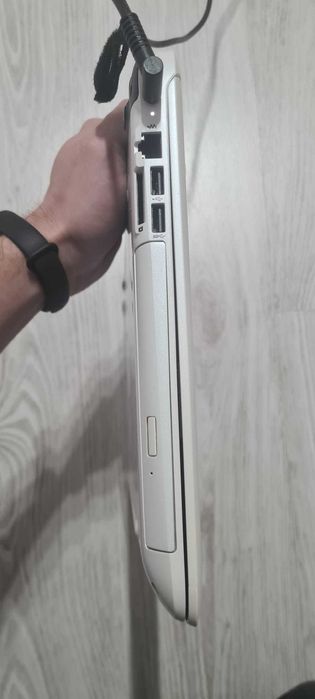 Laptop HP I5 6200U, 8GB RAM DDR4,  SSD 256GB, Video HD520