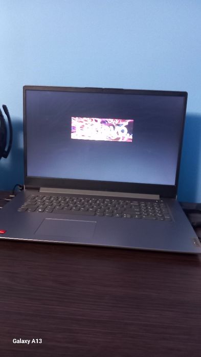 Leptop lenovo ideApead3 17alc6