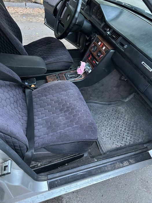 Mercedes Benz E230