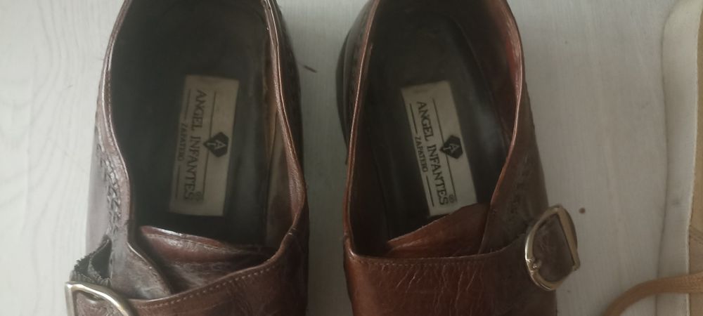 Мужские туфли б/у Италия оригинал размер 43,5, кроссовки б/у, панно