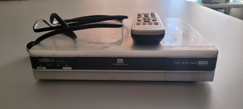 Televizor va DVD pleyer sotiladi