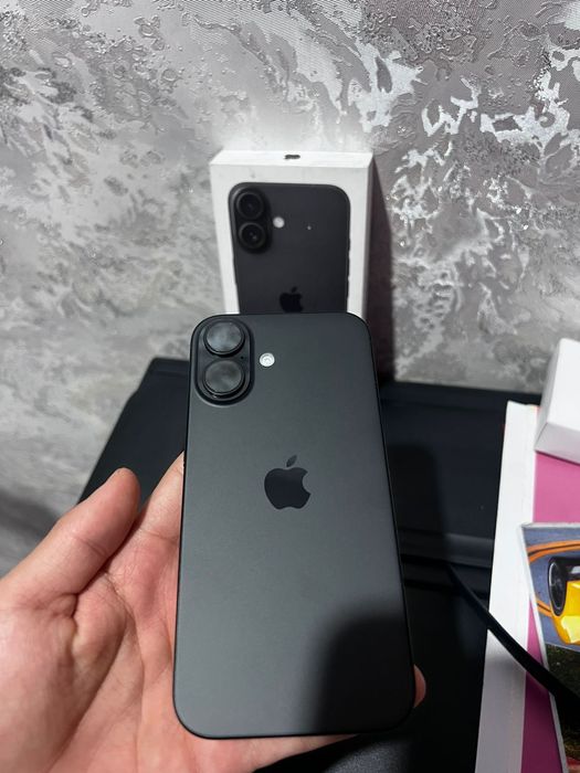 Продаю iPhone 16