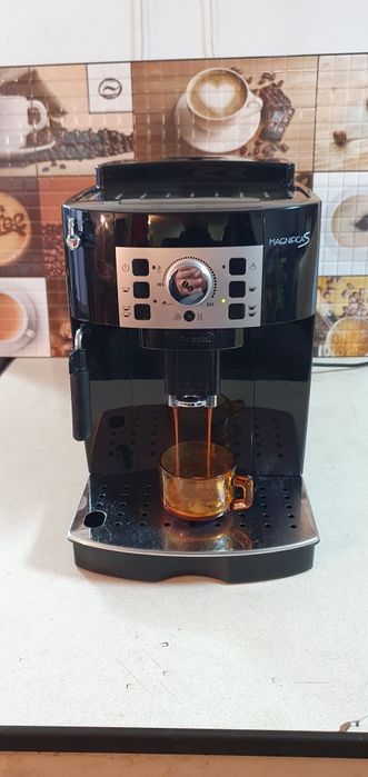 Vând Expresor Cafea Automat Delonghi Magnifica S