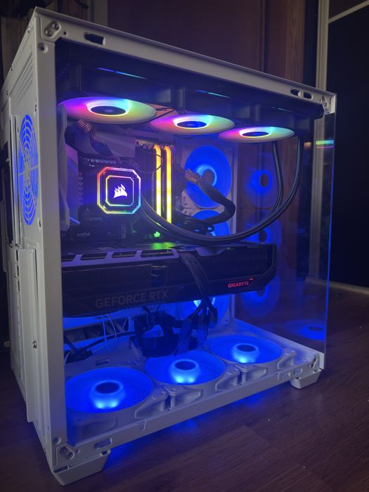 Геймърски компютър/ I9 11900K/Водно/64GB/RTX 5080/2TB SSD