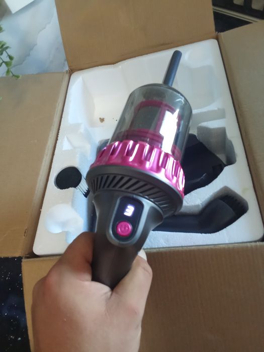 Aspirator de mana de mașină