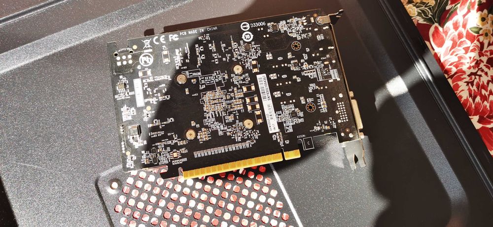 Gigabyte 1050 GTX - 2GB