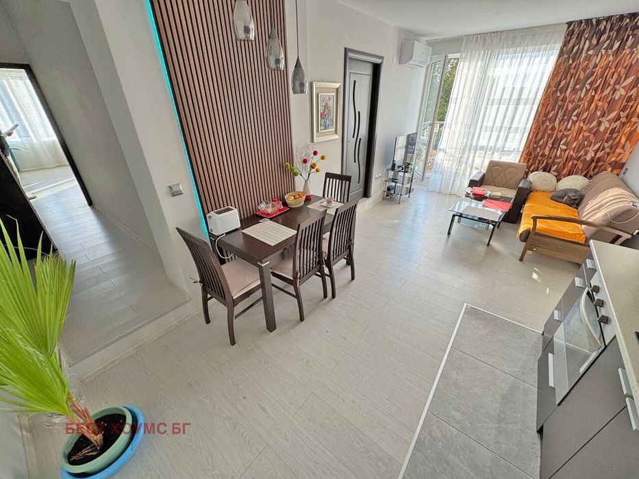 Продава се Четиристаен апартамент в к.к. Слънчев бряг - 96 кв.м за 1110 €/кв.м - Снимка #6