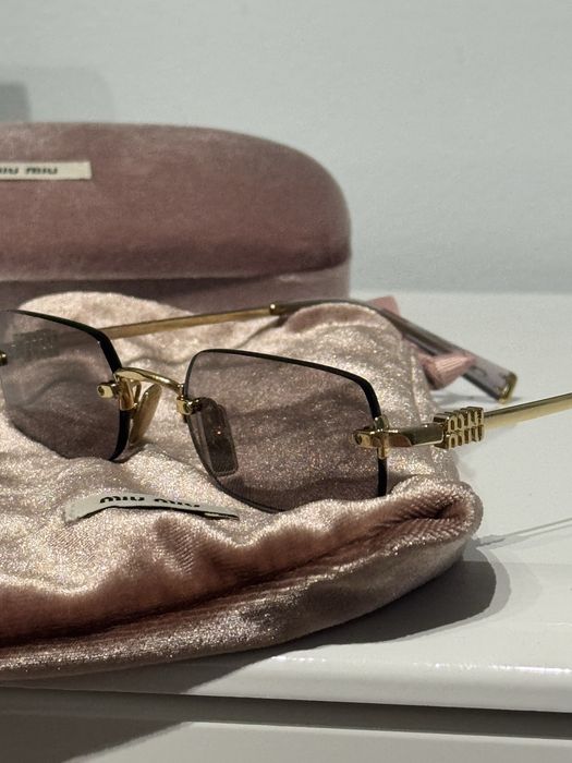 Слънчеви Очила Miu Miu - Оригинални