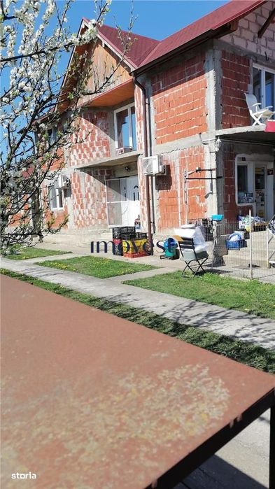🏡 Casa de vanzare in Iojib, Satu Mare | 2 Case + Spatiu Comerc