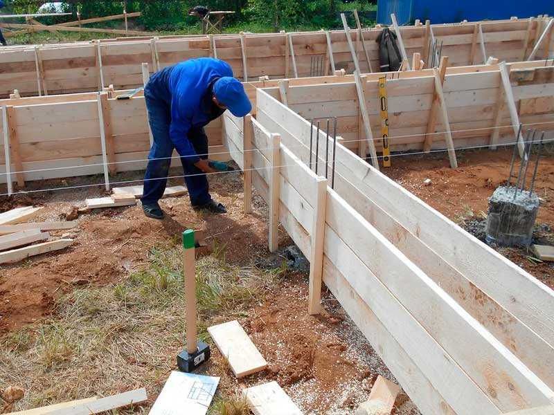 Заливаем фундамент | Кладка | Штукатурка | Стяжка | Стройка под ключ