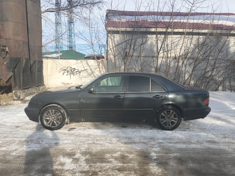 Мерседес 210 рейсталинг 2.0 объем