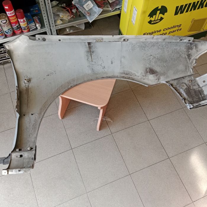 Продам крылья передние Ауди А4В5