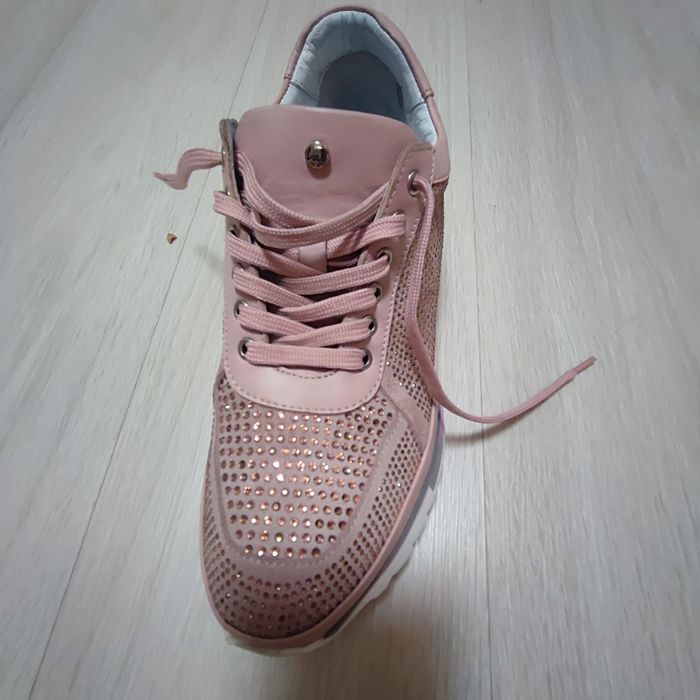 Спортни обувки естествена кожа