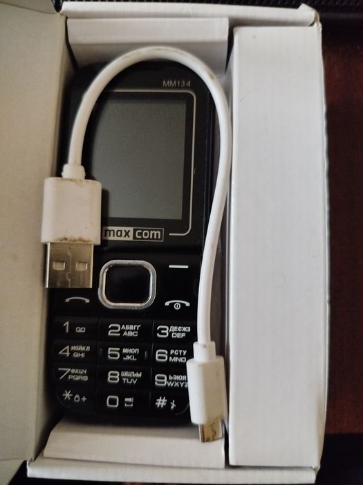 Телефон за части Max com