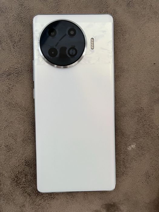 Продам Tecno spark 20 pro plus