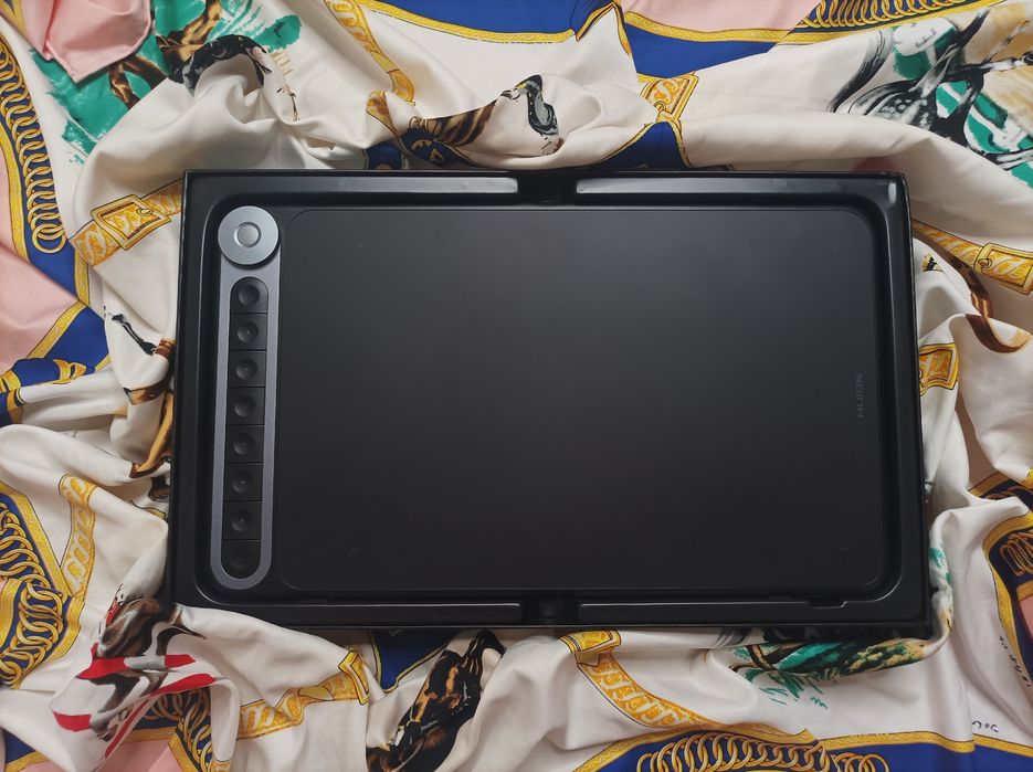 Графическая доска Huion