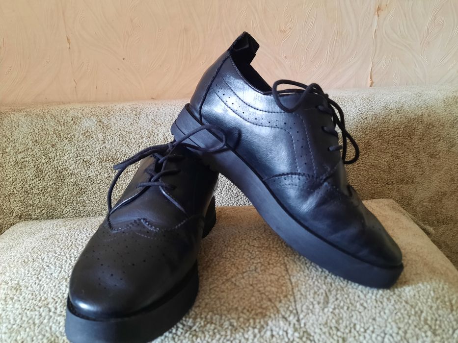 Продам женские туфли