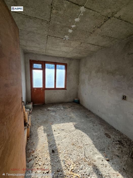 Къща в Плевен, област-с.Радишево площ 210 цена 162000