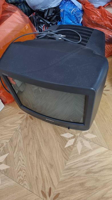 Телевизор Sony, маленький