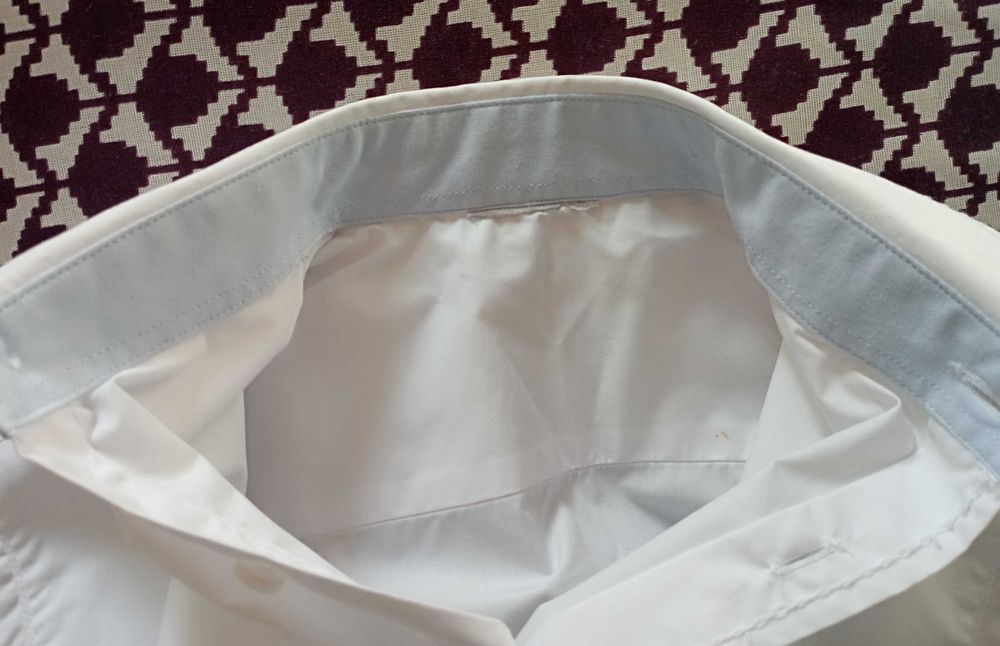 Рубашка почти новая! для 1 класса, размер 122, на 7-8 лет.