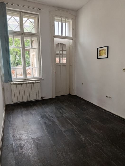 Офис в центъра на Русе-80кв.