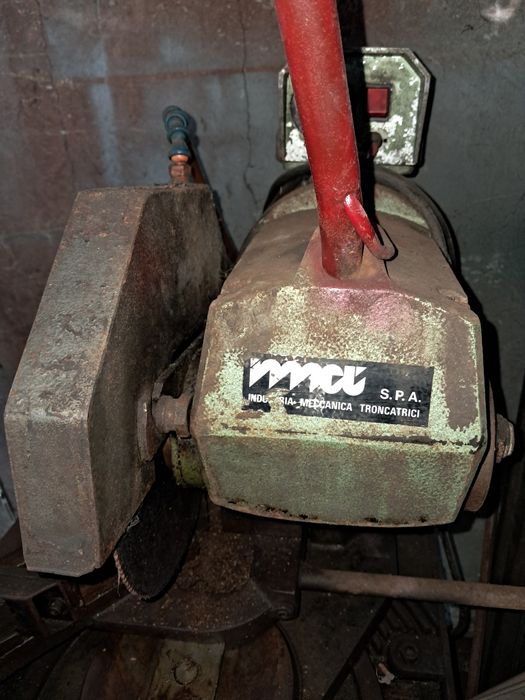 Vand circular pentru fier la viteza mica fuctioneaza la 380v