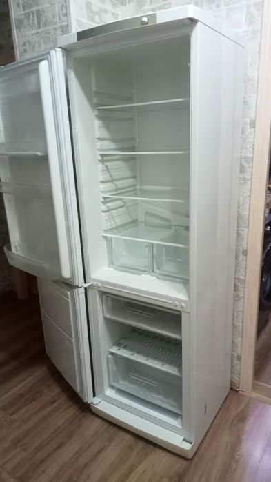 Холодильник INDESIT отлично работает