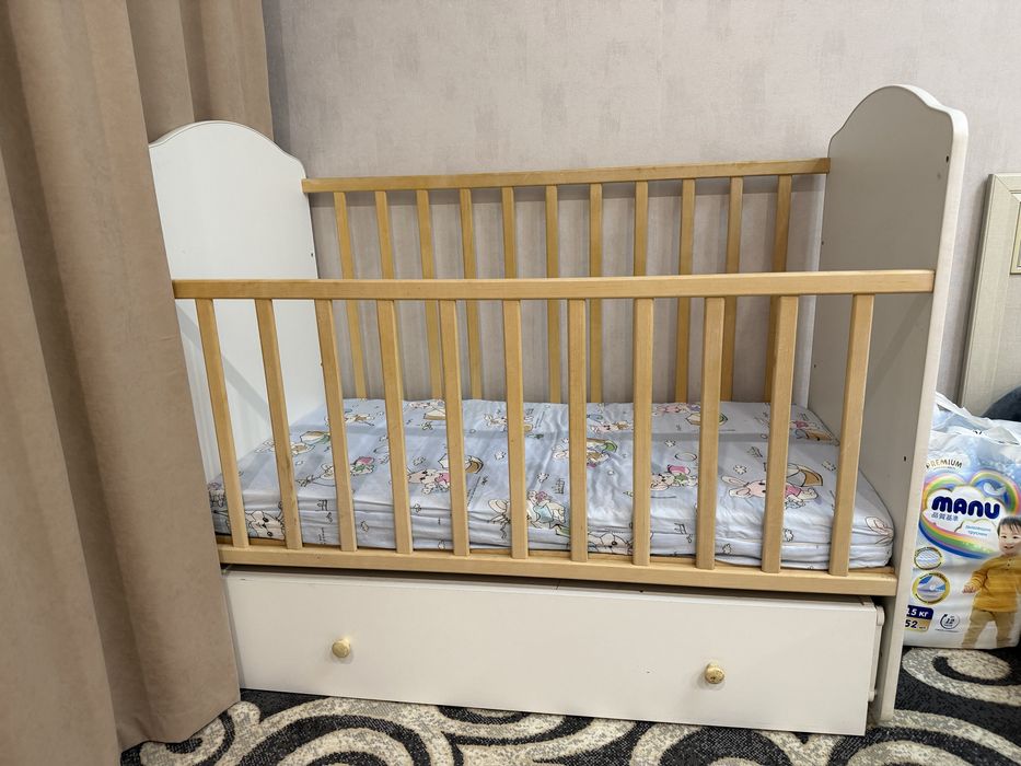 Кровать и матрас