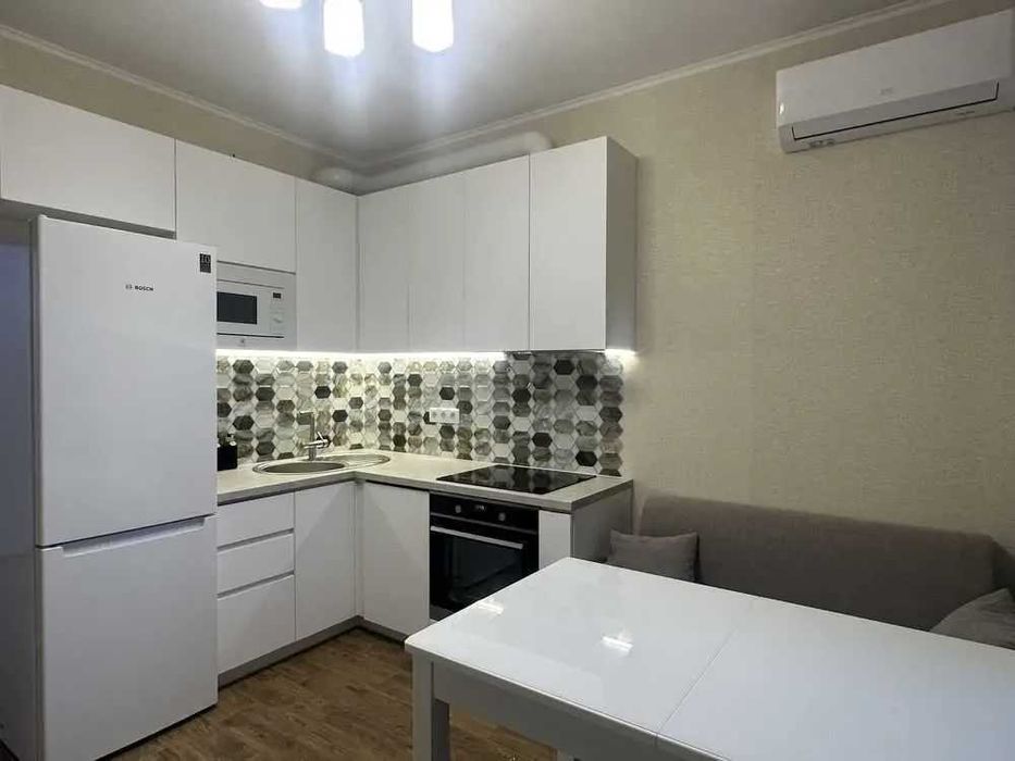 Дава се под наем Двустаен апартамент в София, Център - 55 кв.м за 382.5 € - Снимка #3