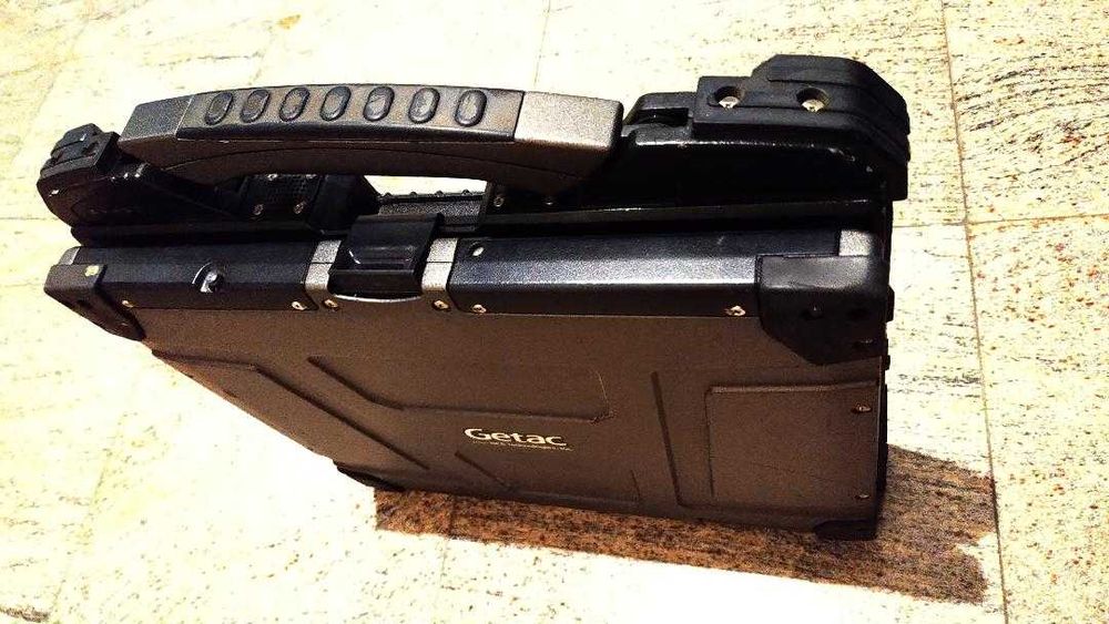 Laptop militar Getac uz auto diagnoza, agricultura, industrie, Intel