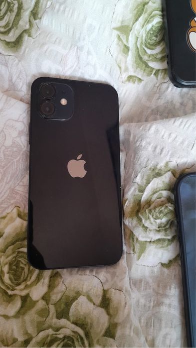 Vand iihone 12 in stare perfecta