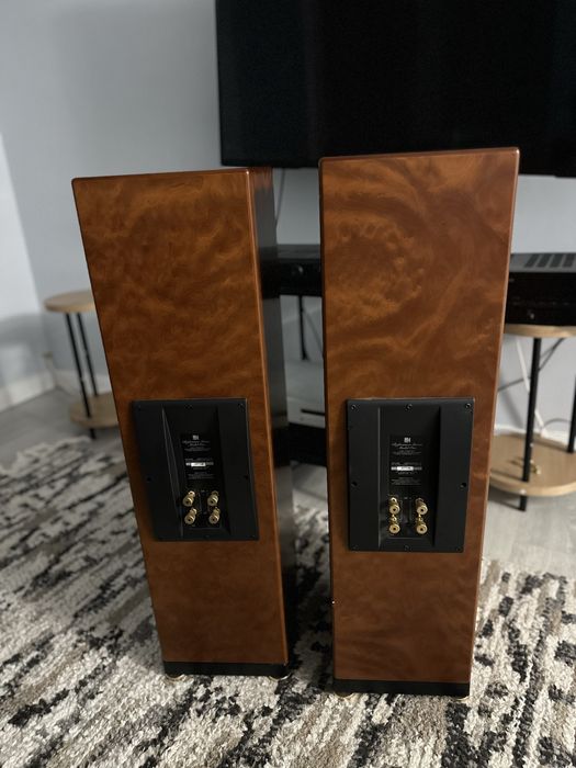 KEF reference model ONE