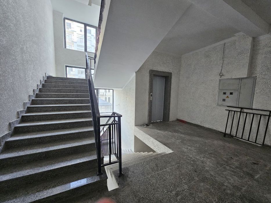 Продается 2х комнатная квартира Кадышева базар конечная (RV)