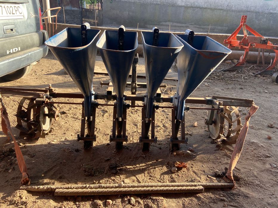 Сеялка за чесън/лук