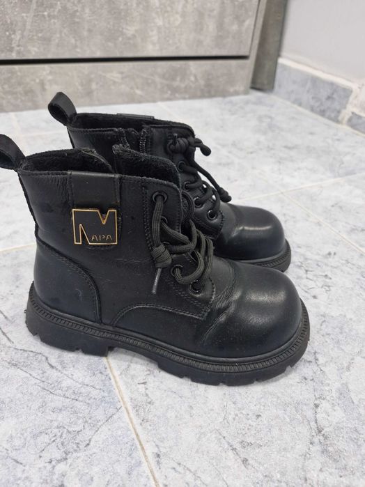 Зимни топли ботушки много удобни  носени 2 ,3 пъти 31 размер