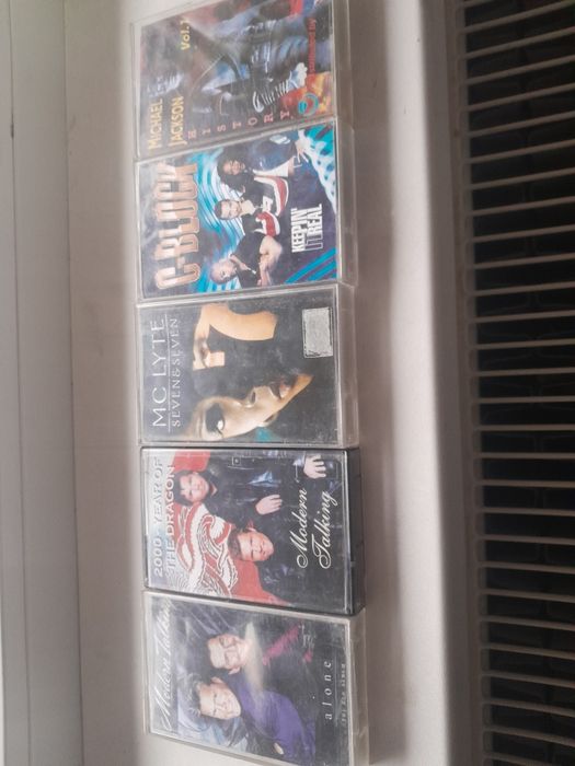 Viniluri populară pe 33 rpm de la Electrecord.