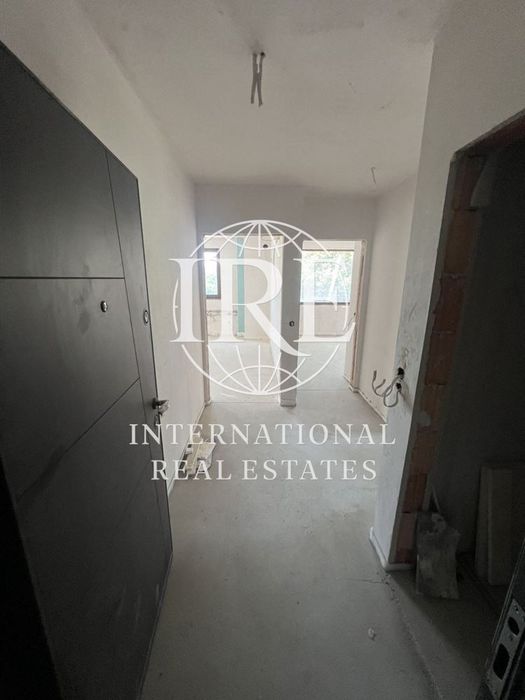 Продава се Двустаен апартамент в Варна, Трошево - 71 кв.м за 2057 €/кв.м - Снимка #4