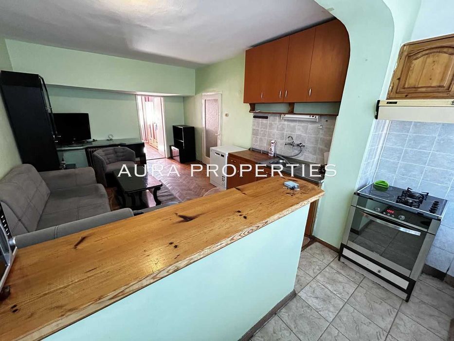 Дава се под наем Тристаен апартамент в Разград, Център - 90 кв.м за 306 € - Снимка #3