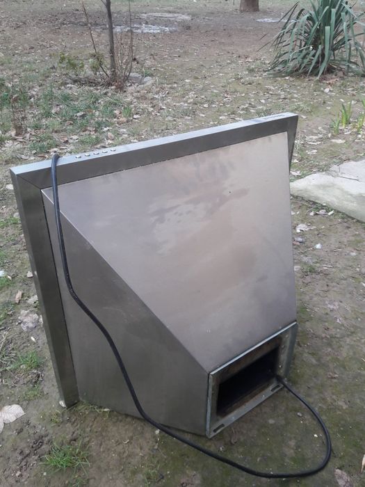 Продаются вытяжка  Goodwell электроника в рабочем состоянии без  гафры