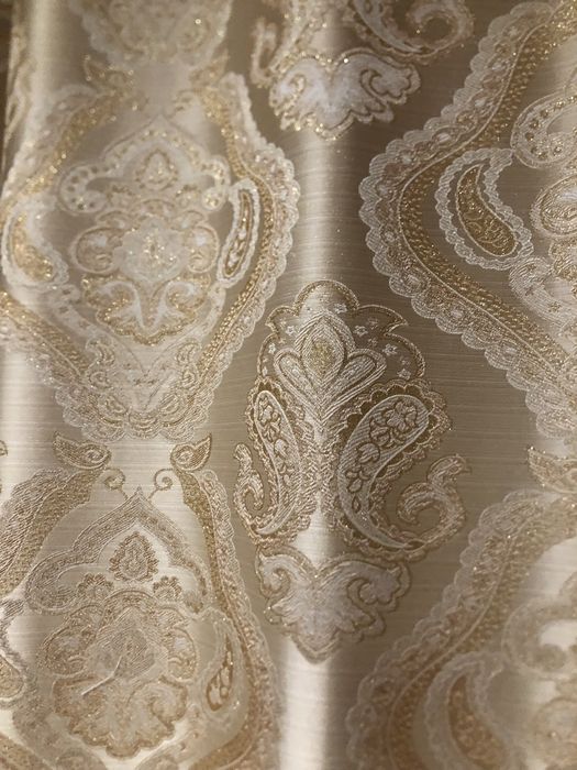 Продам портьеры на два окна