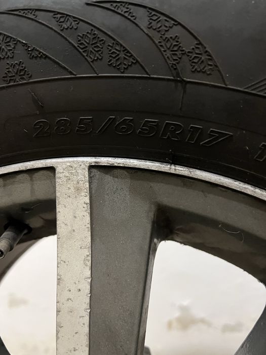 Оригинал диски с шинами  285/65/17