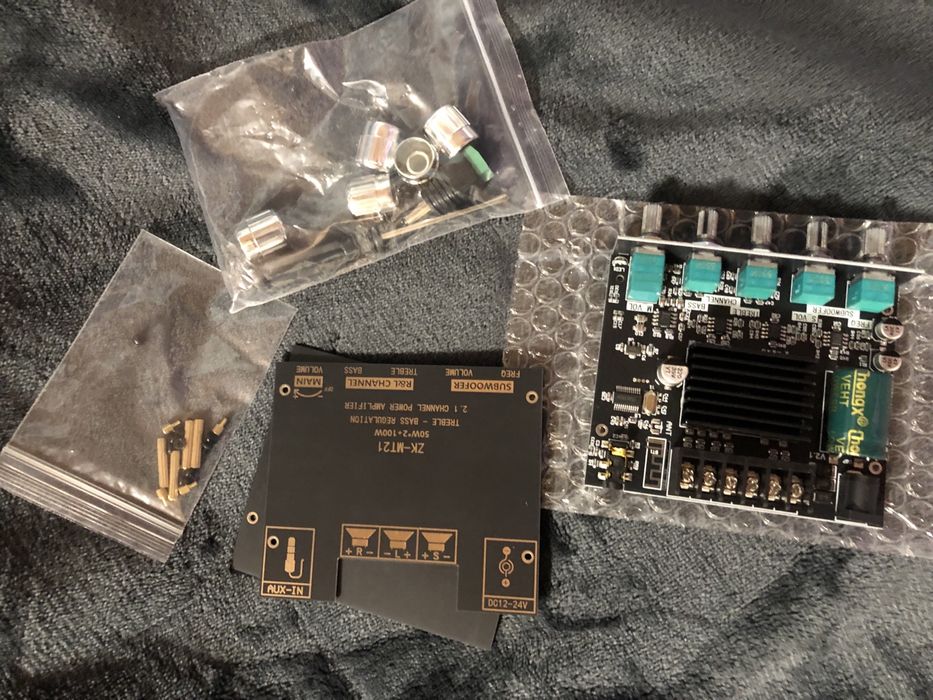 Мини усилвател 50w+50w+100w