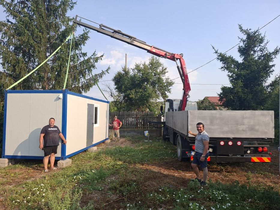 Transport containere - camion macara