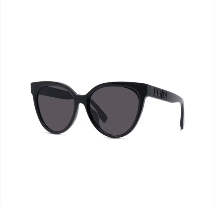 Оригинални дамски слънчеви очила Fendi