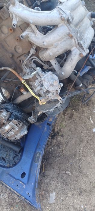 Vând  injectoare și pompa ford tranzit 2.5